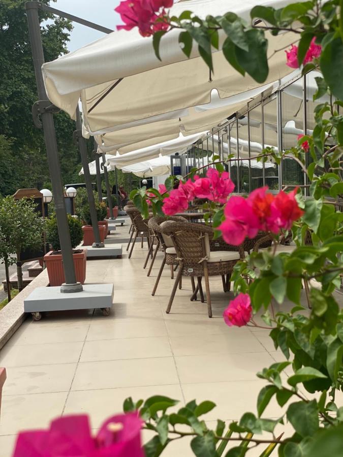 Wyndham Tashkent Hotell Eksteriør bilde