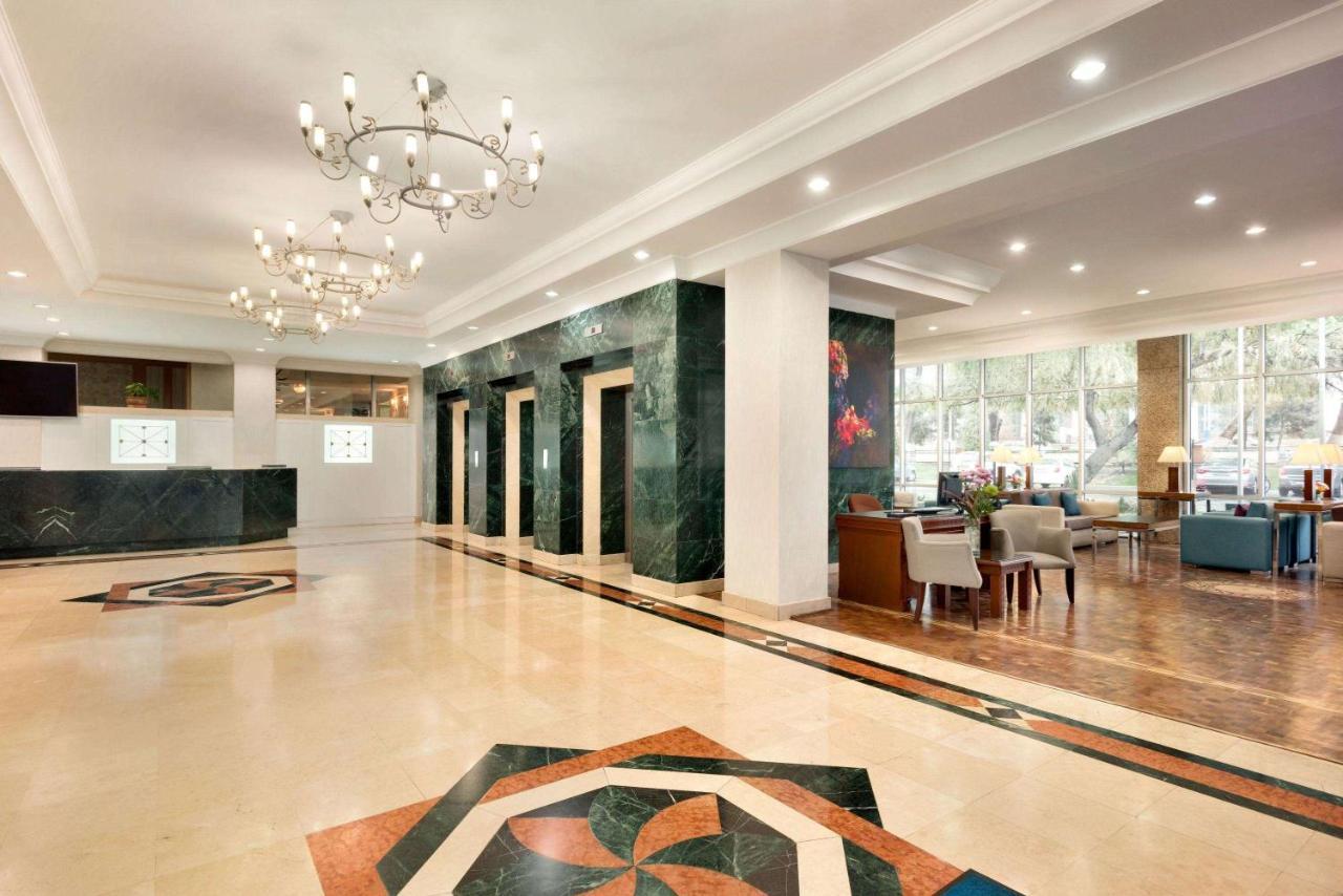 Wyndham Tashkent Hotell Eksteriør bilde