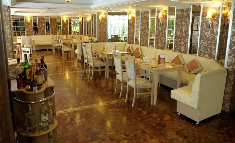 Wyndham Tashkent Hotell Eksteriør bilde
