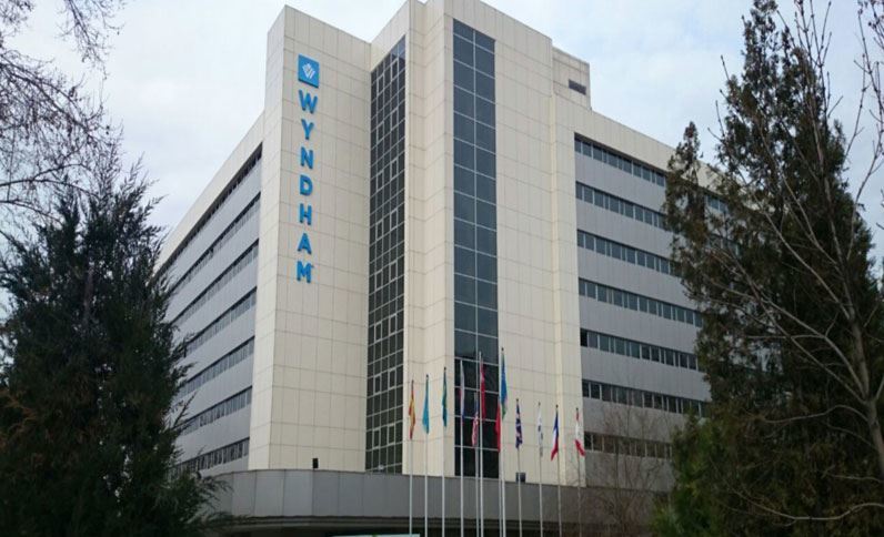 Wyndham Tashkent Hotell Eksteriør bilde