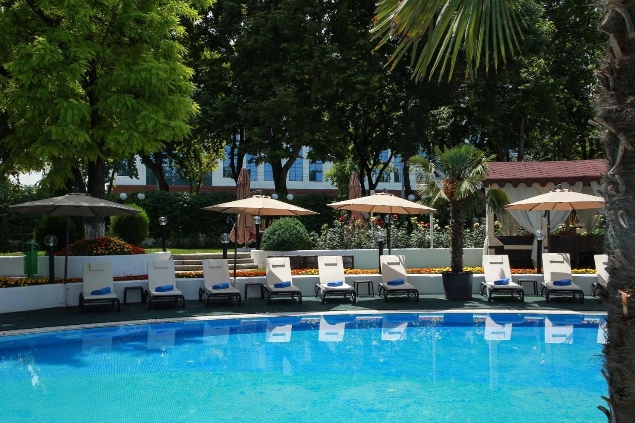 Wyndham Tashkent Hotell Eksteriør bilde